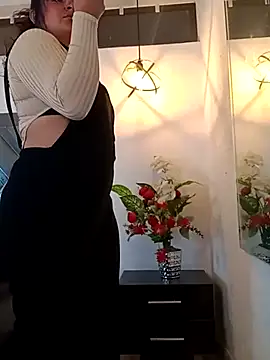 Liily Foxxy online show from 08.06.26