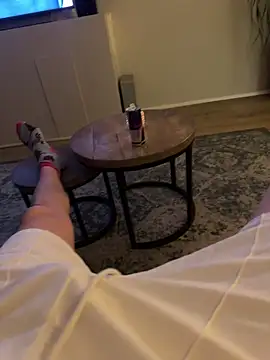 Snapshot of maniackle chatting on 04.10.26 maniackle online show from 04.10.26