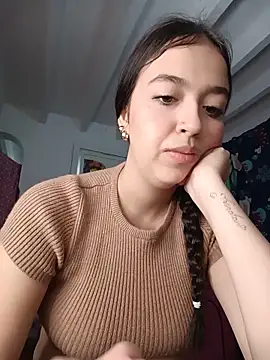 Kitty Loveee online show from 05.18.26