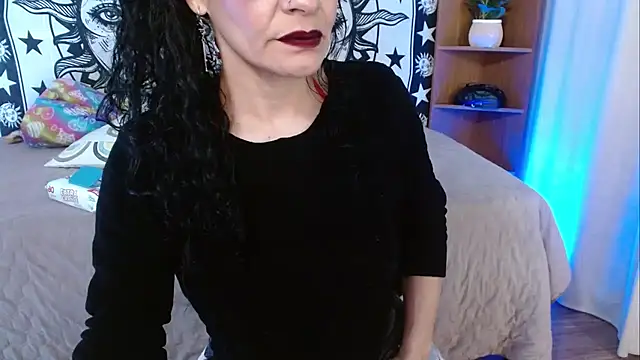  Alexandra Jones online show from 07.18.26