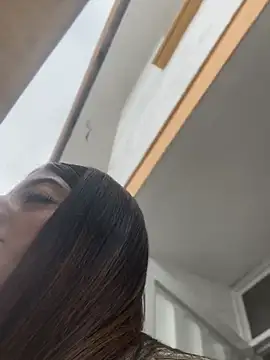 Electra Pinkk online show from 05.04.26