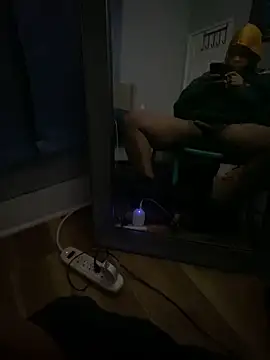 Snapshot of albertoabad chatting on 04.04.26 albertoabad online show from 04.04.26