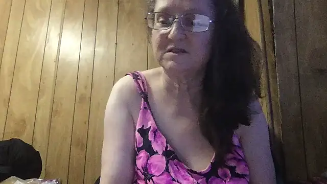 Snapshot of milfmichelle69 chatting on 05.20.26 milfmichelle69 online show from 05.20.26
