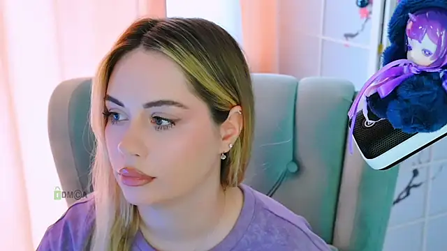 Snapshot of -ann- chatting on 03.10.26 -ann- online show from 03.10.26