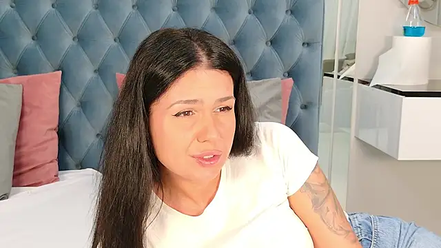 AnneRey online show from 05.08.26