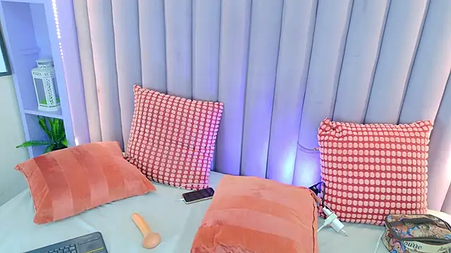 Snapshot of Meganlove__ chatting on 06.29.26 Meganlove online show from 06.29.26