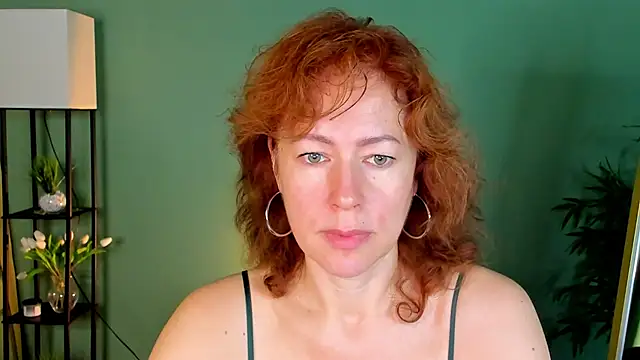 Snapshot of LeticiaRomano chatting on 06.27.26 LeticiaRomano online show from 06.27.26