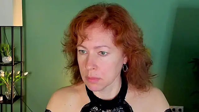 Snapshot of LeticiaRomano chatting on 06.28.26 LeticiaRomano online show from 06.28.26