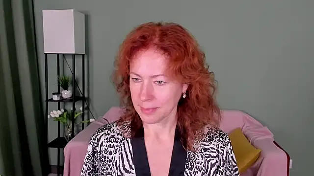 Snapshot of LeticiaRomano chatting on 07.24.26 LeticiaRomano online show from 07.24.26