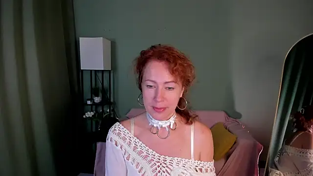 Snapshot of LeticiaRomano chatting on 07.27.26 LeticiaRomano online show from 07.27.26
