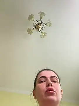 Snapshot of Cutee_Erika chatting on 07.12.26 Cutee Erika online show from 07.12.26