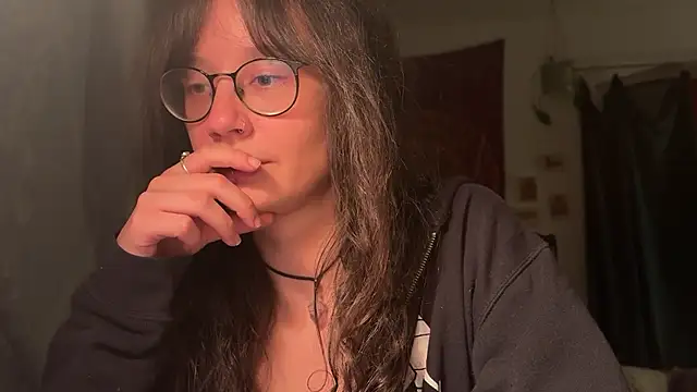 Snapshot of nyxo_ chatting on 03.25.26 nyxo online show from 03.25.26