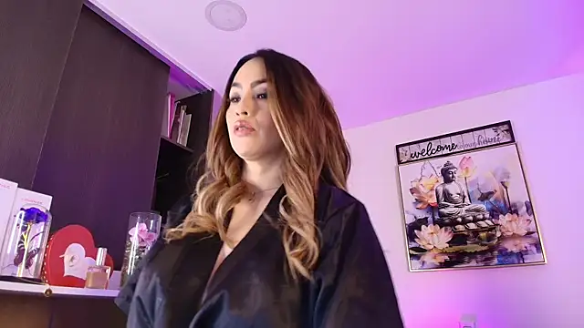 Snapshot of Katalina_Alvarezz chatting on 06.11.26 Katalina Alvarezz online show from 06.11.26
