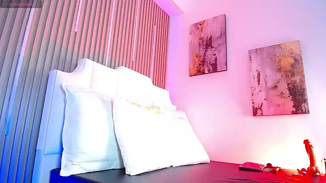 ZafiroCat online show from 03.17.26