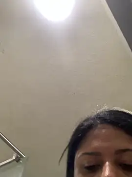  SaraWilliams1  online show from 04.29.26