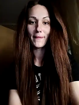 Snapshot of LunaCrystall chatting on 03.28.26 LunaCrystall online show from 03.28.26