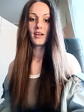 LunaCrystall online show from 04.13.26