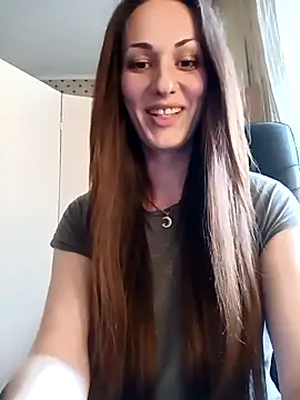 LunaCrystall online show from 05.04.26