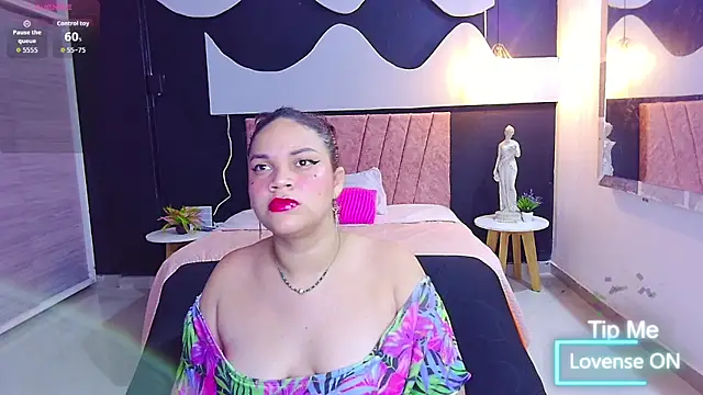 scarlettt  joness online show from 05.01.26