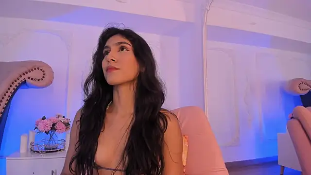 Snapshot of LucianaBlanco_ chatting on 05.04.26 LucianaBlanco online show from 05.04.26