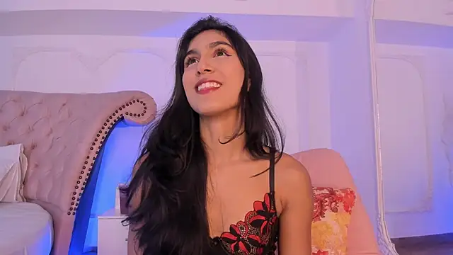 Snapshot of LucianaBlanco_ chatting on 05.06.26 LucianaBlanco online show from 05.06.26
