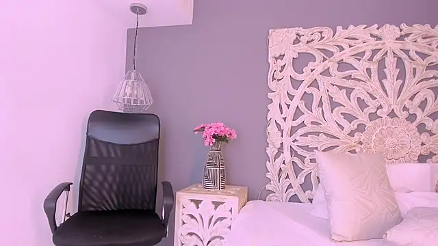 Snapshot of LucianaBlanco_ chatting on 06.13.26 LucianaBlanco online show from 06.13.26