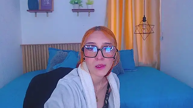 mia luz online show from 03.17.26