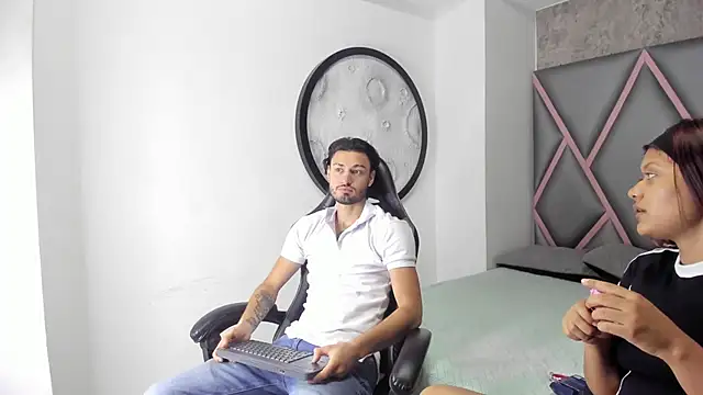 Snapshot of Wolf_Kitty chatting on 04.04.26 Wolf Kitty online show from 04.04.26