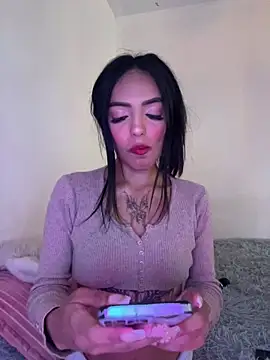 Snapshot of sylphiee_ chatting on 03.11.26 sylphiee online show from 03.11.26