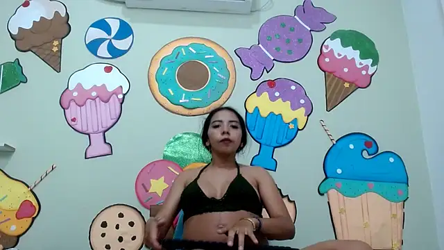 erikaskinny18 online show from 05.28.26