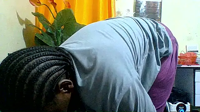 PantiesQueenOfAsses001 online show from 06.19.26