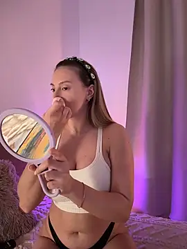 EvaRyen  online show from 03.19.26