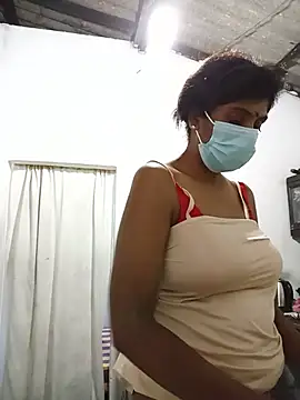 Snapshot of Amisha-35 chatting on 07.24.26 Amisha-35 online show from 07.24.26