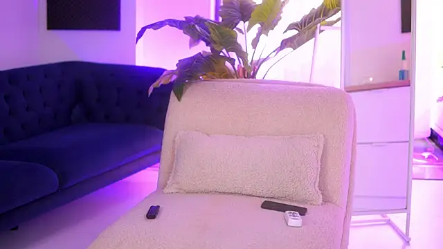 Daisy Bella online show from 03.20.26