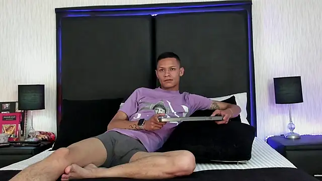 TadeoFostter online show from 03.17.26