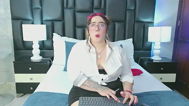 VioletMonroee online show from 03.15.26