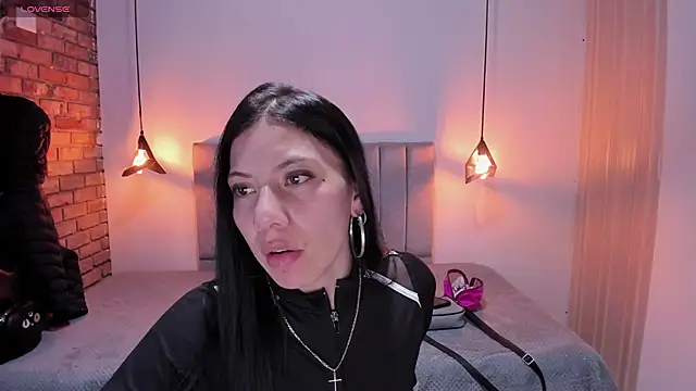 Abril Fox   online show from 04.23.26