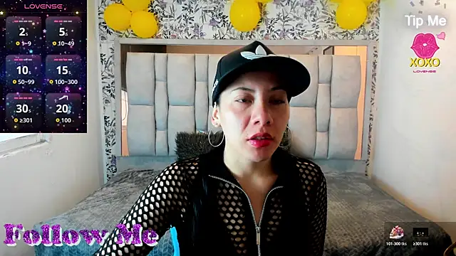 Snapshot of Abril_Fox__ chatting on 06.22.26 Abril Fox online show from 06.22.26