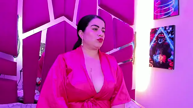 Emilyy Moon  online show from 06.05.26