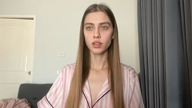 SonyaScarlett online show from 03.18.26