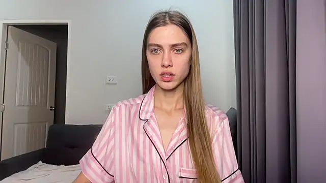 SonyaScarlett online show from 03.18.26