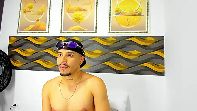 Leon Hotx online show from 04.10.26
