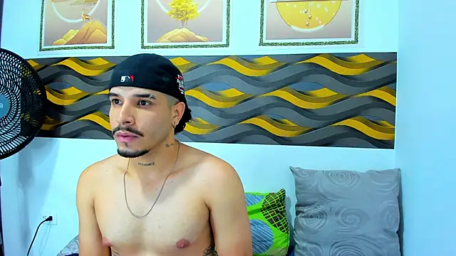 Leon Hotx online show from 04.22.26
