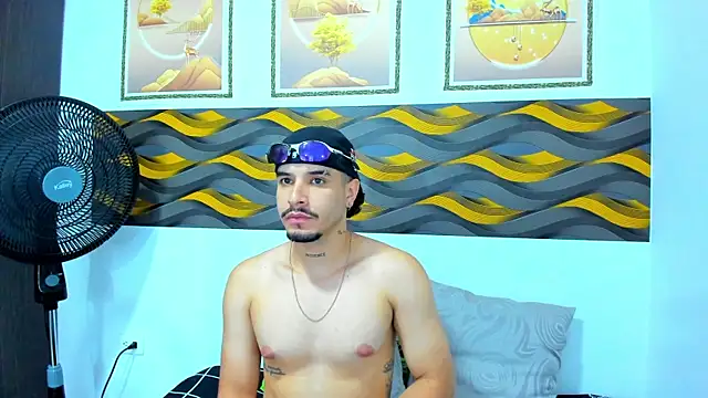 Leon Hotx online show from 04.24.26