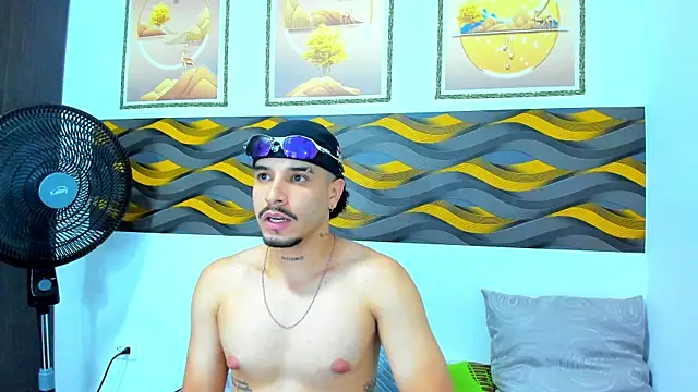 Leon Hotx online show from 04.25.26
