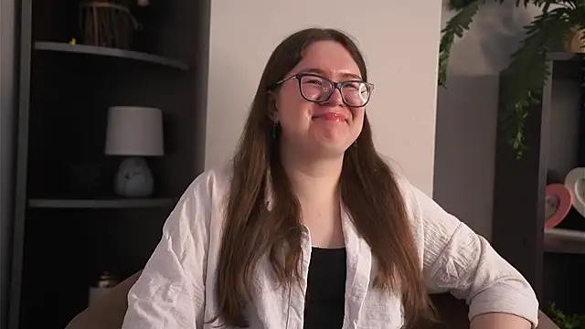 LinseyBellisario online show from 03.15.26