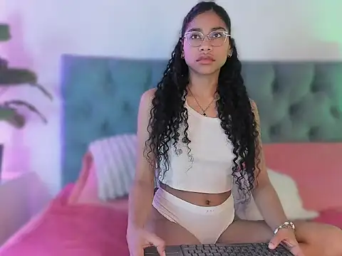 Snapshot of emaffox chatting on 03.21.26 emaffox online show from 03.21.26