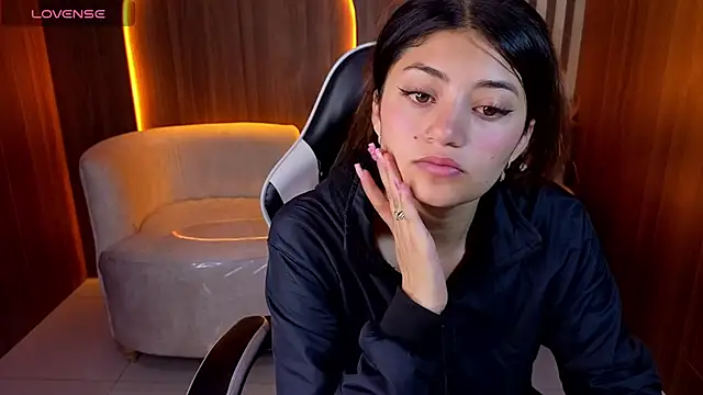 Lia queen tx online show from 05.12.26