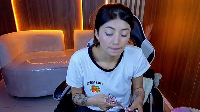 Lia queen tx online show from 06.10.26