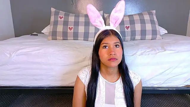 TaniaTaylor   online show from 03.14.26